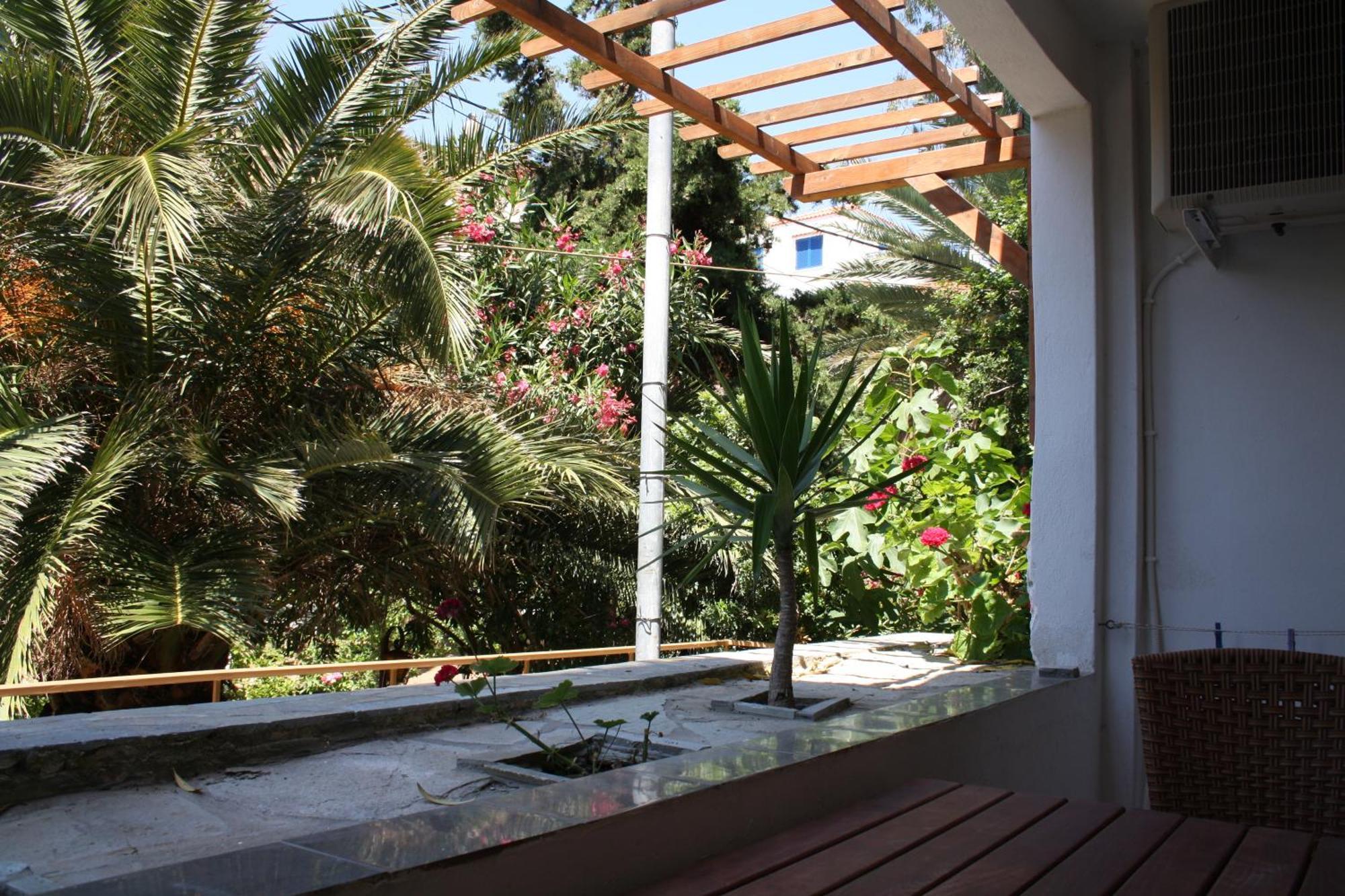 Amorani Studios Batsi  Exterior photo